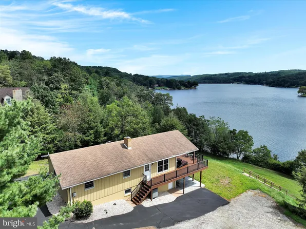 1948 Wynonah Dr, Auburn, PA 17922