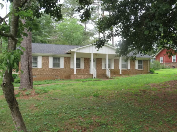 70 Gibson Dr, Carrollton, GA 30117