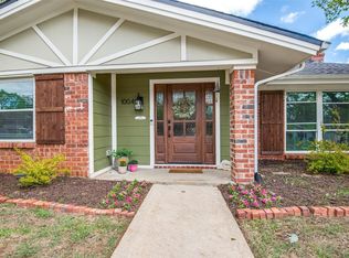 1004 Wade Dr, Bedford, TX 76022