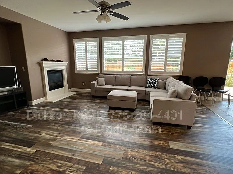 4 bed, 2.5 bath, 2965 sqft, $3,100 — Photo 4