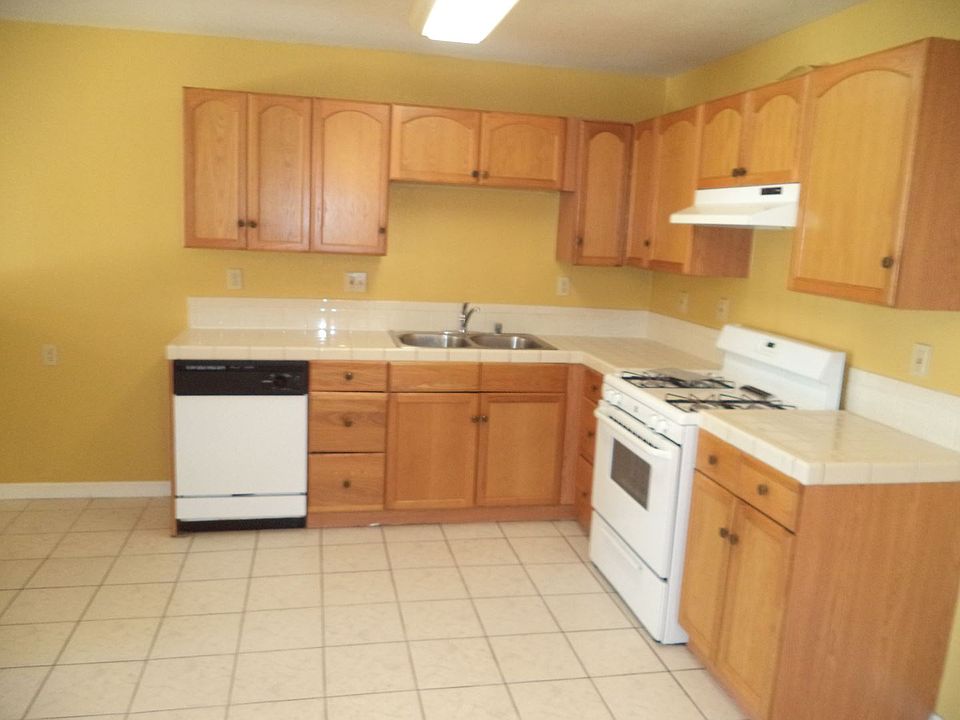 2nd image of 1401 64th Ave