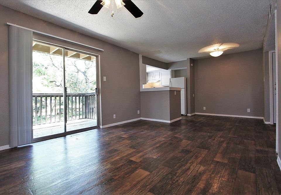 1st image of 1309 Summer Oak Dr APT A