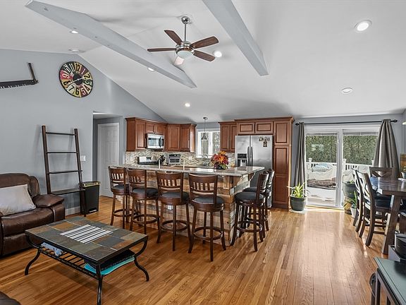 3rd image of 1706 Brayton Point Rd