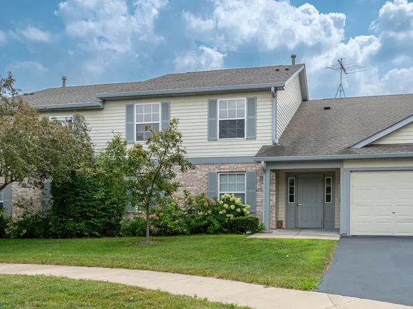 1057 N Village Dr Unit 3, Round Lake Beach, IL 60073