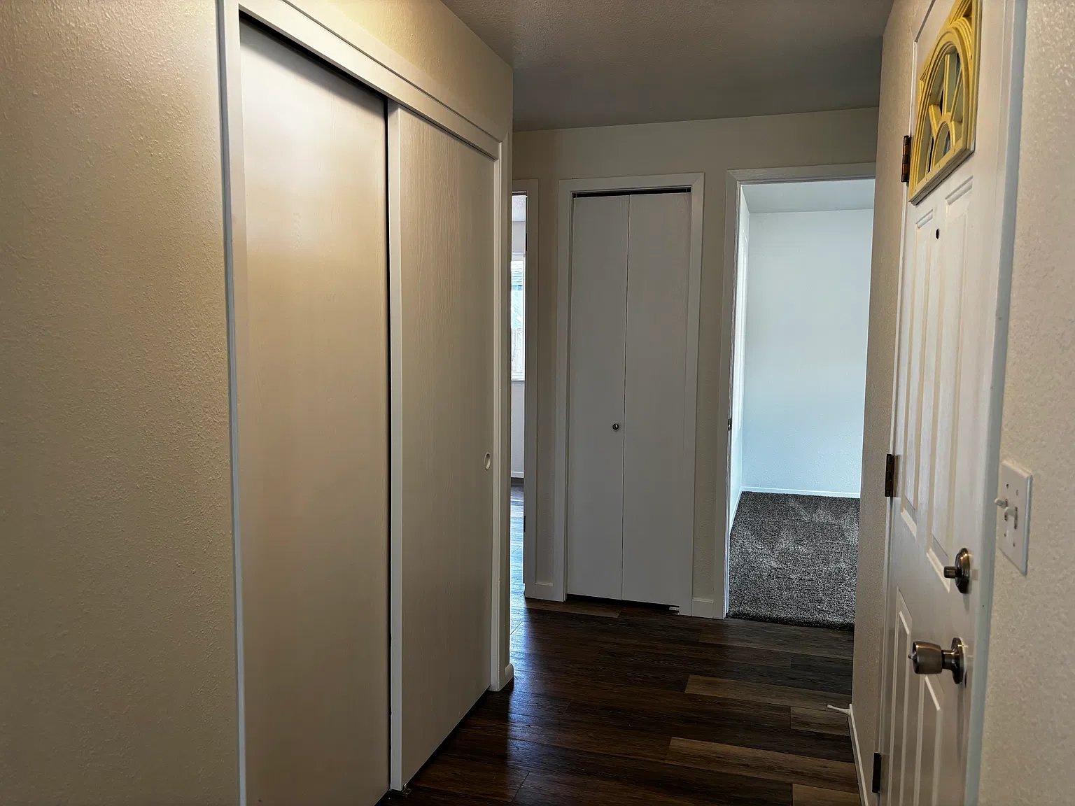 4 bed, 1444 sqft, $2,550 — Photo 2