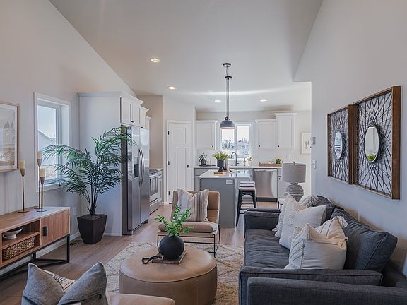 5th image of 7904 Cottonwood Blvd