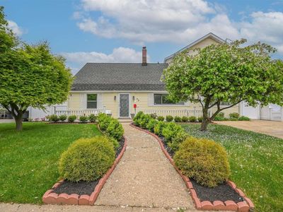 33 Cove Lane, Levittown, NY, 11756