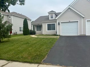 100 W Aldridge Ln, Round Lake, IL 60073