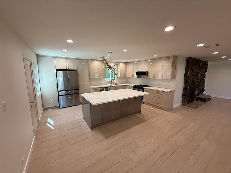 8841 Shoshone Ave — Photo 14