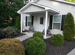 405 S 5th Ave, Mayodan, NC 27027