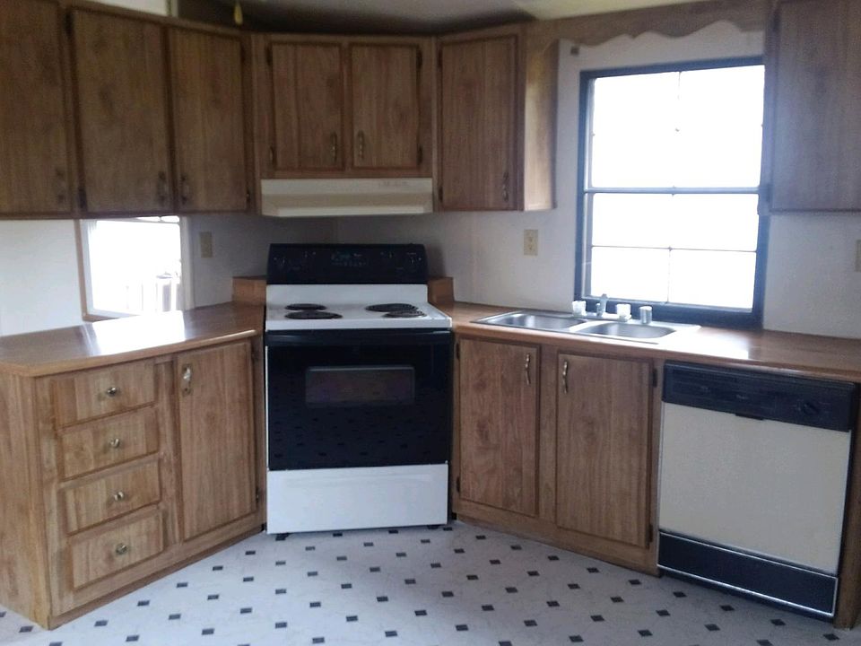 2nd image of 4035 Tower View Dr