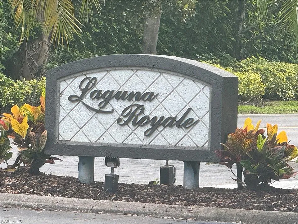 562 Laguna Royale Blvd #604
