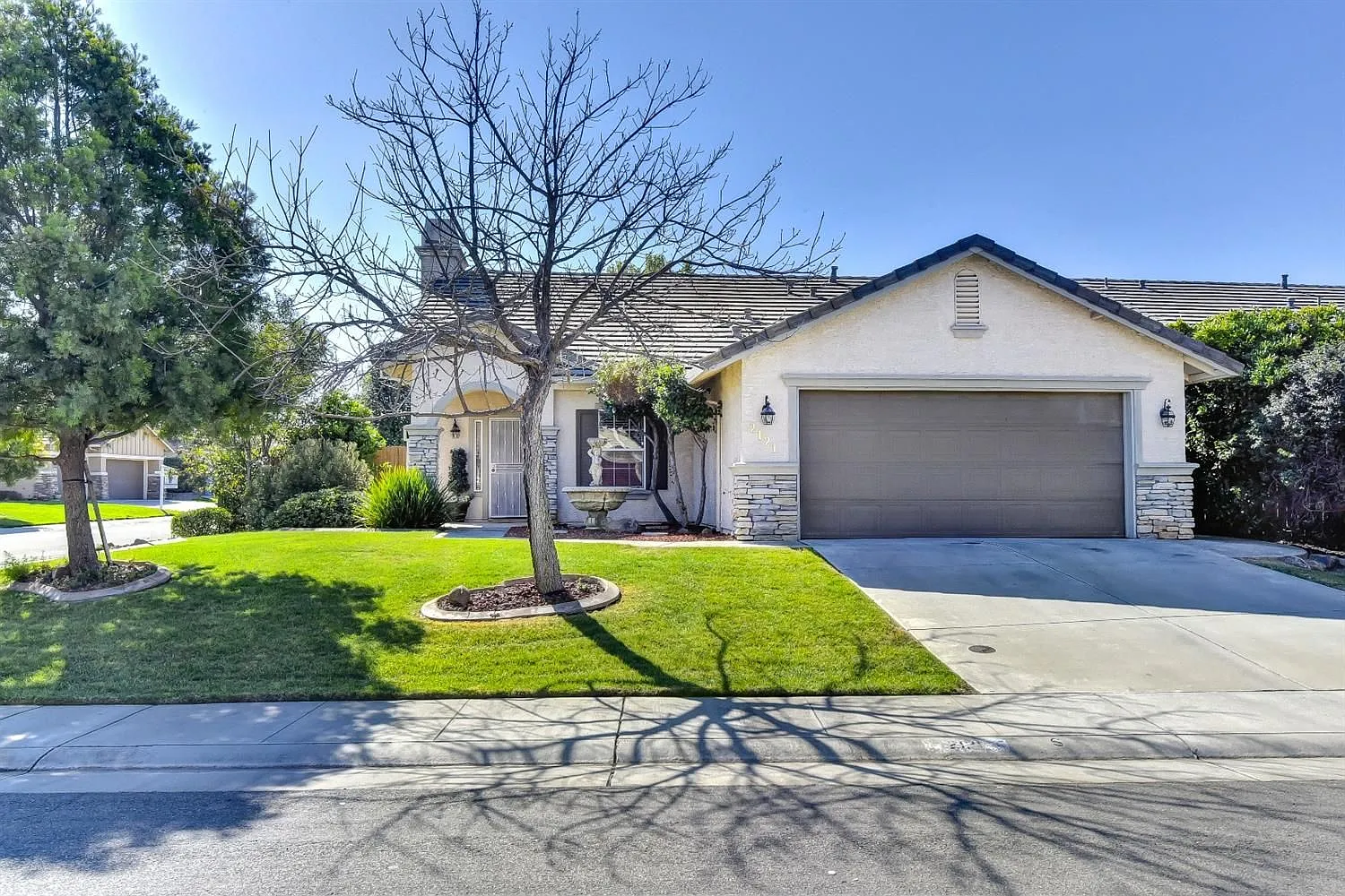 2121 Conejo Dr photo 1