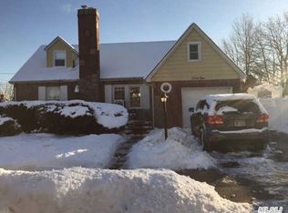 41 Eweler Ave, Floral Park, NY 11001