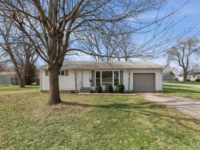 2125 E B St, Belleville, IL, 62221