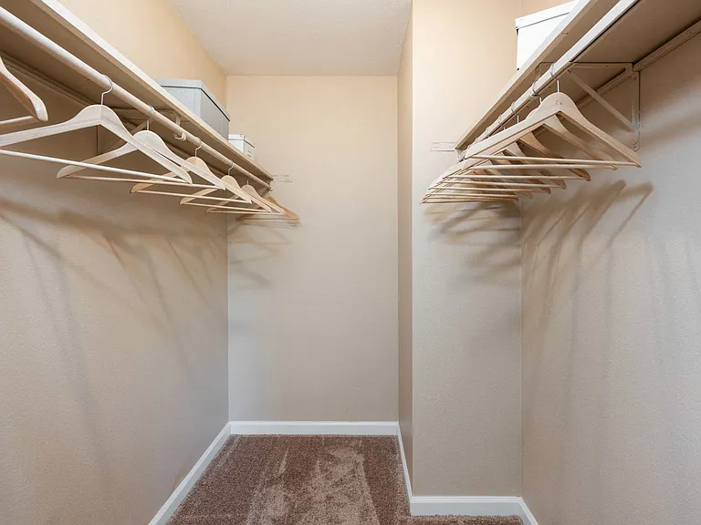Oak Ridge Apartments — Photo 9