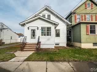 8 Lincoln Ave, Carteret, NJ 07008