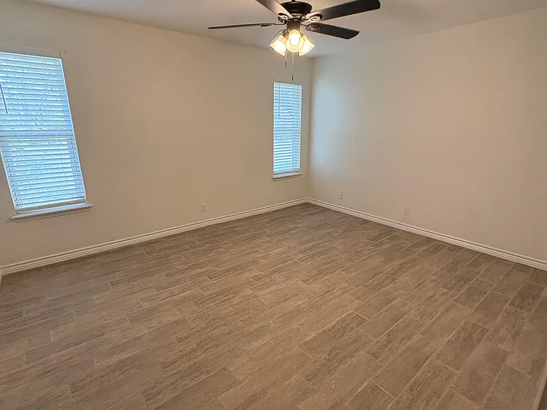 126 Garden Crest Cir — Photo 6