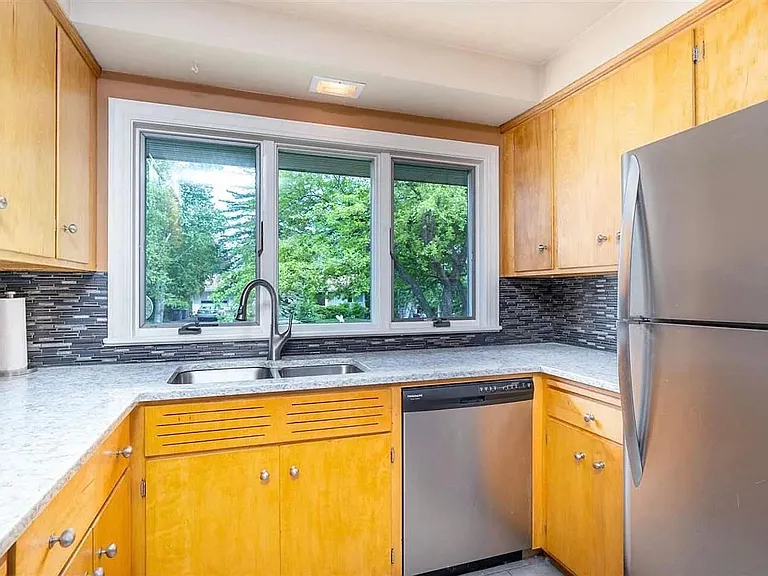 909 Northland Ave — Photo 8