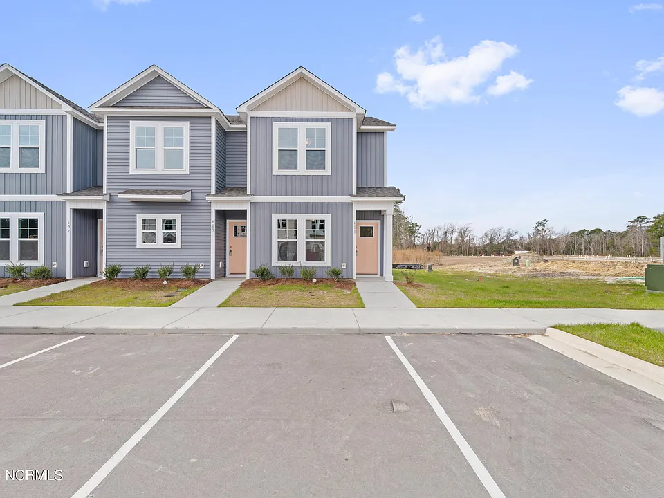 611 Jacks Crossing Dr