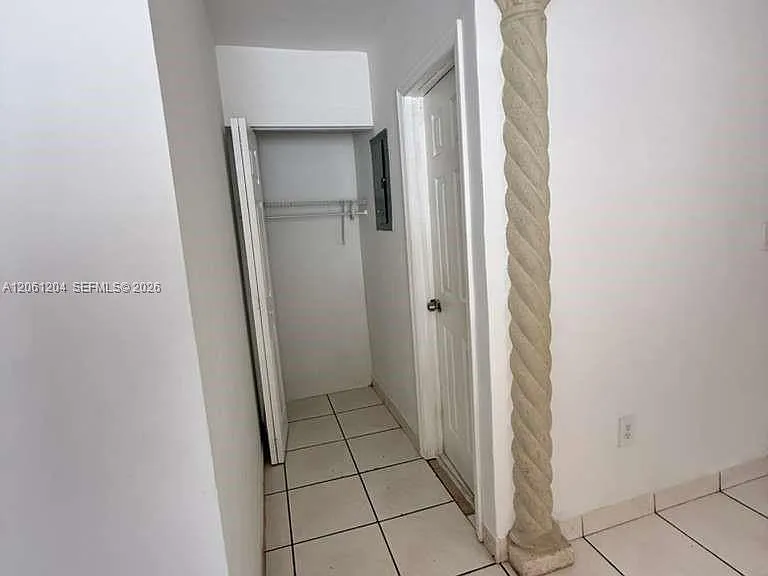 526 SW 64th Ave #2 — Photo 4