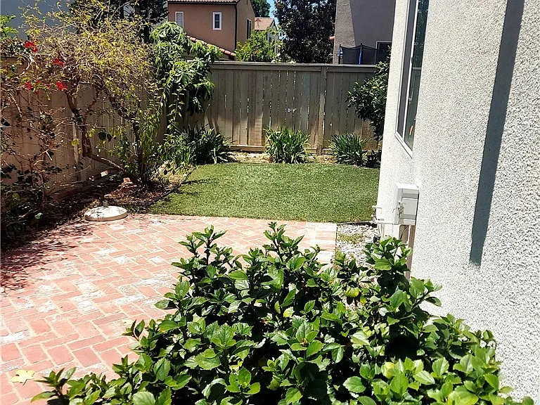 72 Avondale — Photo 14