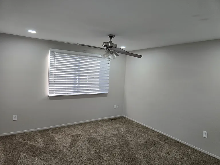 38177 Jamestown Dr — Photo 27