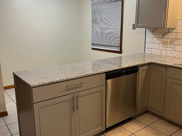 405 Callodine Ave #LO — Photo 2