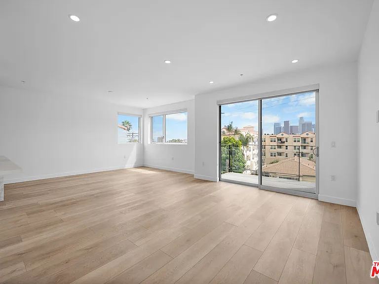 957 Figueroa Ter #307 — Photo 4
