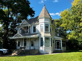 426 W Grand Ave #4, Eau Claire, WI 54703