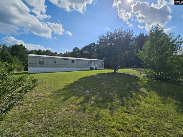 141 Maplewood Dr, Lexington, SC 29073