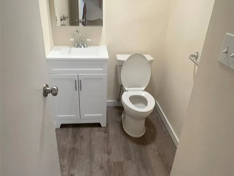 20 Strathmore Gate Dr — Photo 8