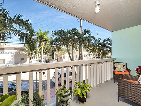 3rd image of 7620 Carlyle Ave APT 204