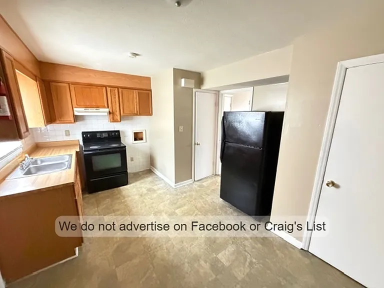 6471 Yadkin Rd — Photo 3