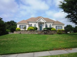 2 Tranquil Ct, Freehold, NJ 07728