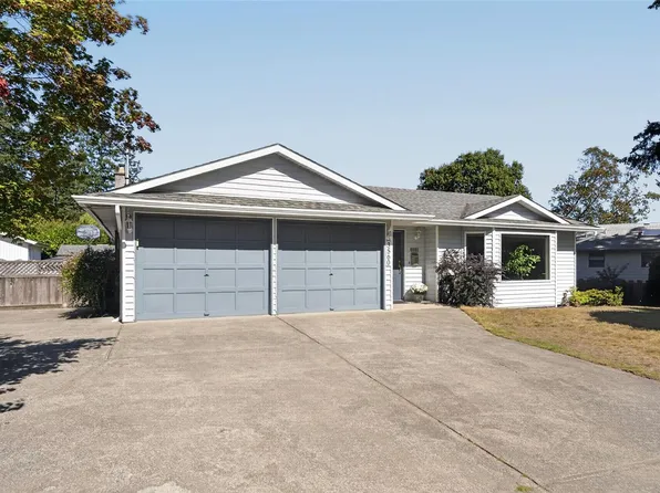3560 Falcon Dr, Nanaimo, BC V9T 4G8
