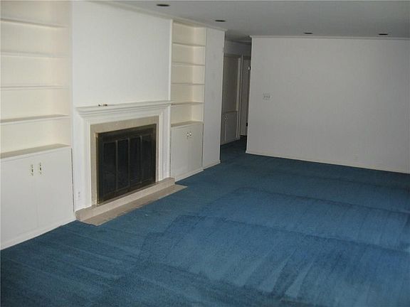 2nd image of 1440 W 4th St