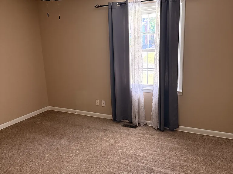116 Walton Ct — Photo 6