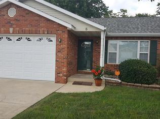 5 Parkside Dr, Bethalto, IL 62010