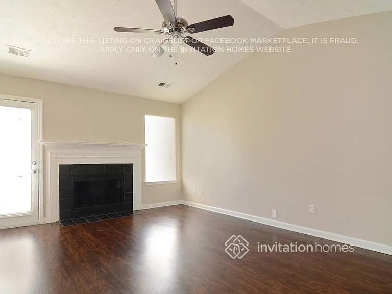 130 Mountainview Dr — Photo 2