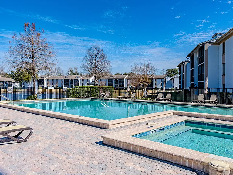 8215 Sun Spring Cir #23 — Photo 37
