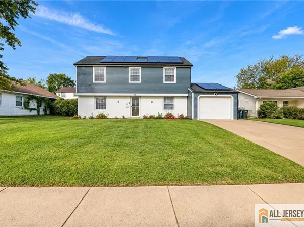 35 Pensdale Ln, Willingboro, NJ 08046
