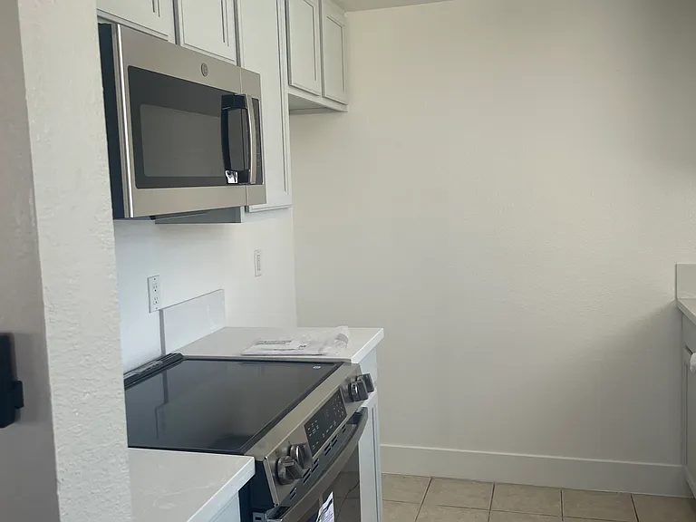 830 Broadway #23 — Photo 2