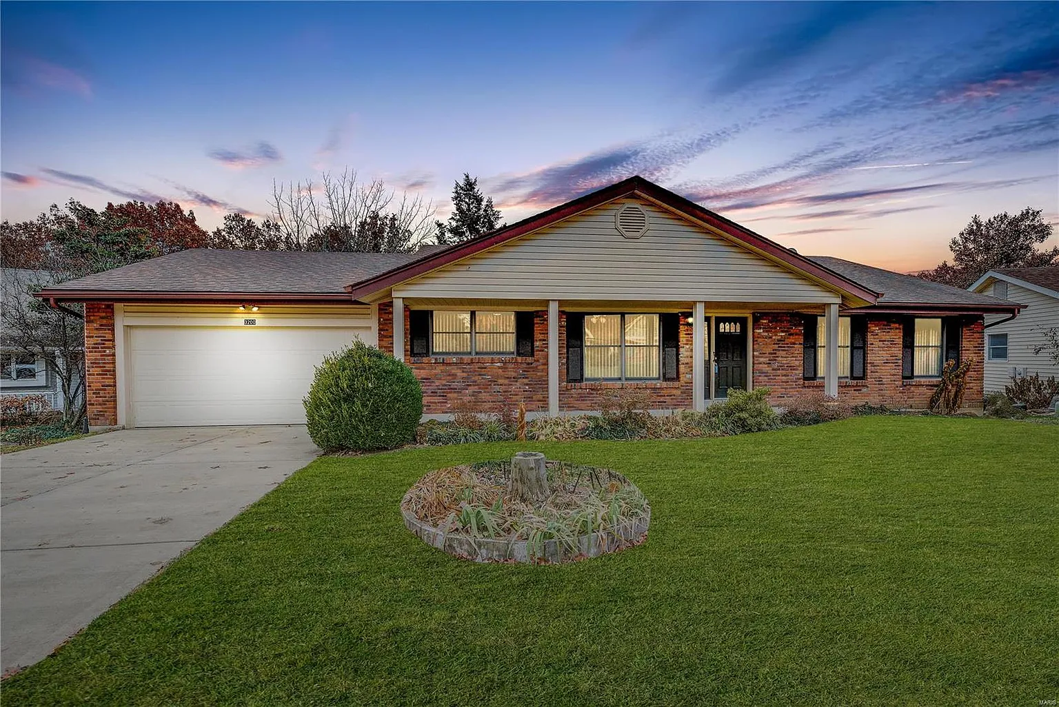 3200 Le Chateaux Dr photo 1
