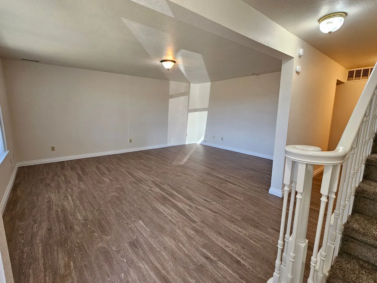 1005ri — Photo 2