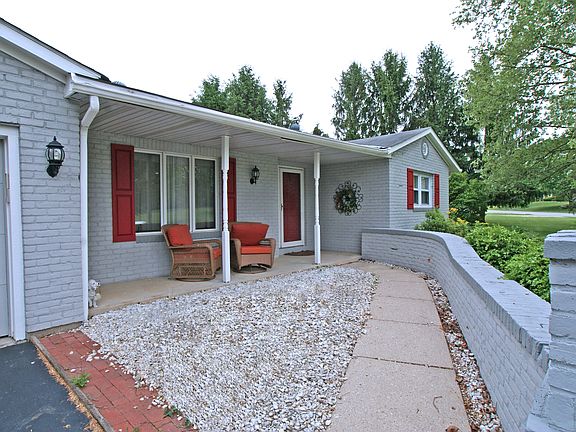 2nd image of 2355 Berry Hill Dr