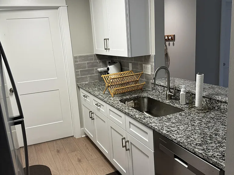 2701 Selwyn Ave #I — Photo 3