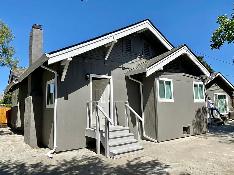 1729 E San Antonio St — Photo 10
