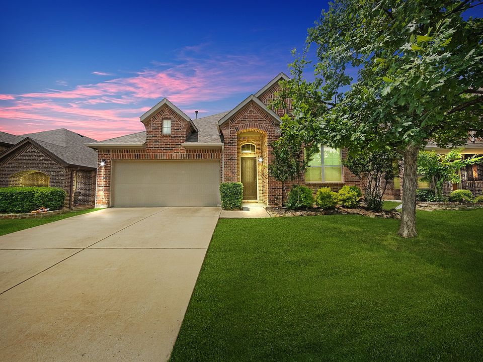 1st image of 520 Mist Flower Dr