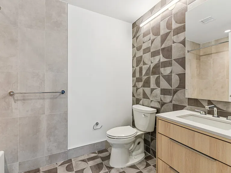 17 Hanover Pl #15F — Photo 7